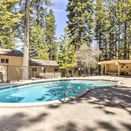Incline Village Condo With Deck 1 Mi To Lake Tahoe